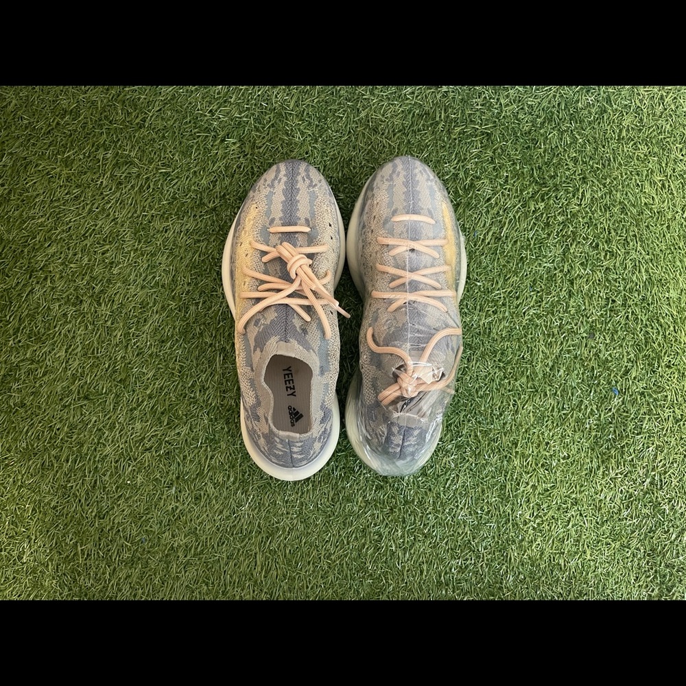 Addidas Yeezy 380 Mist - Picture 6 of 8